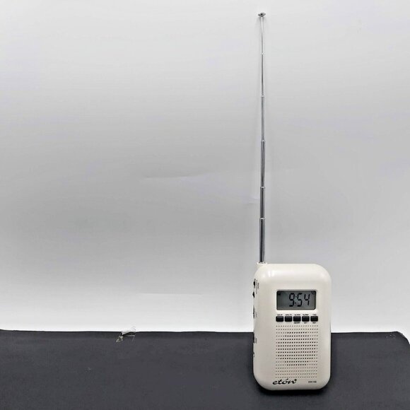 Eton Blackout Buddy FR100 Emergency Radio-Light-AM FM Band- LCD Clock-Alarm - Picture 9 of 14